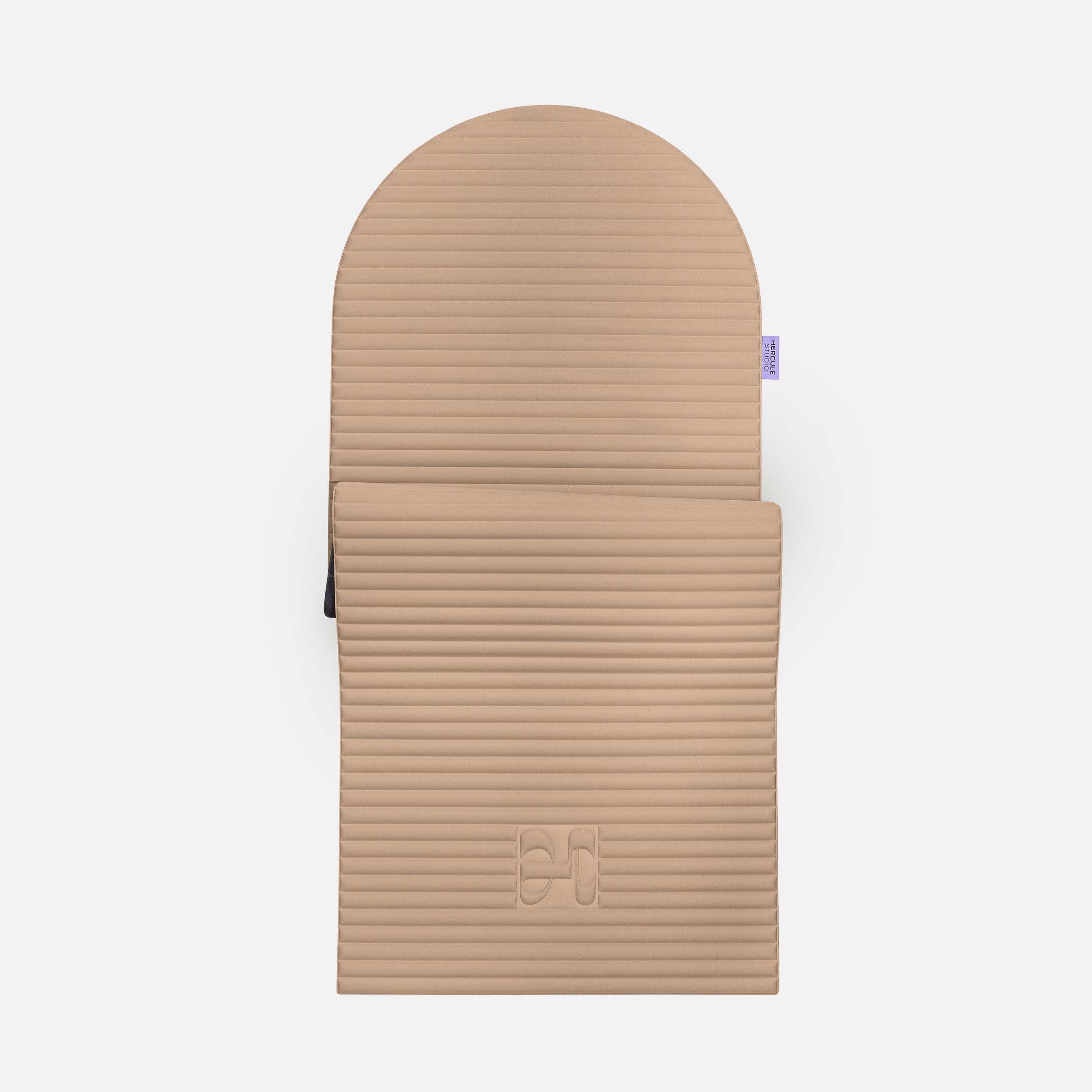 Tapis de sol pour le fitness le yoga et le pilates de la marque hercule studio modèle archy couleur dune packshot semi déplié