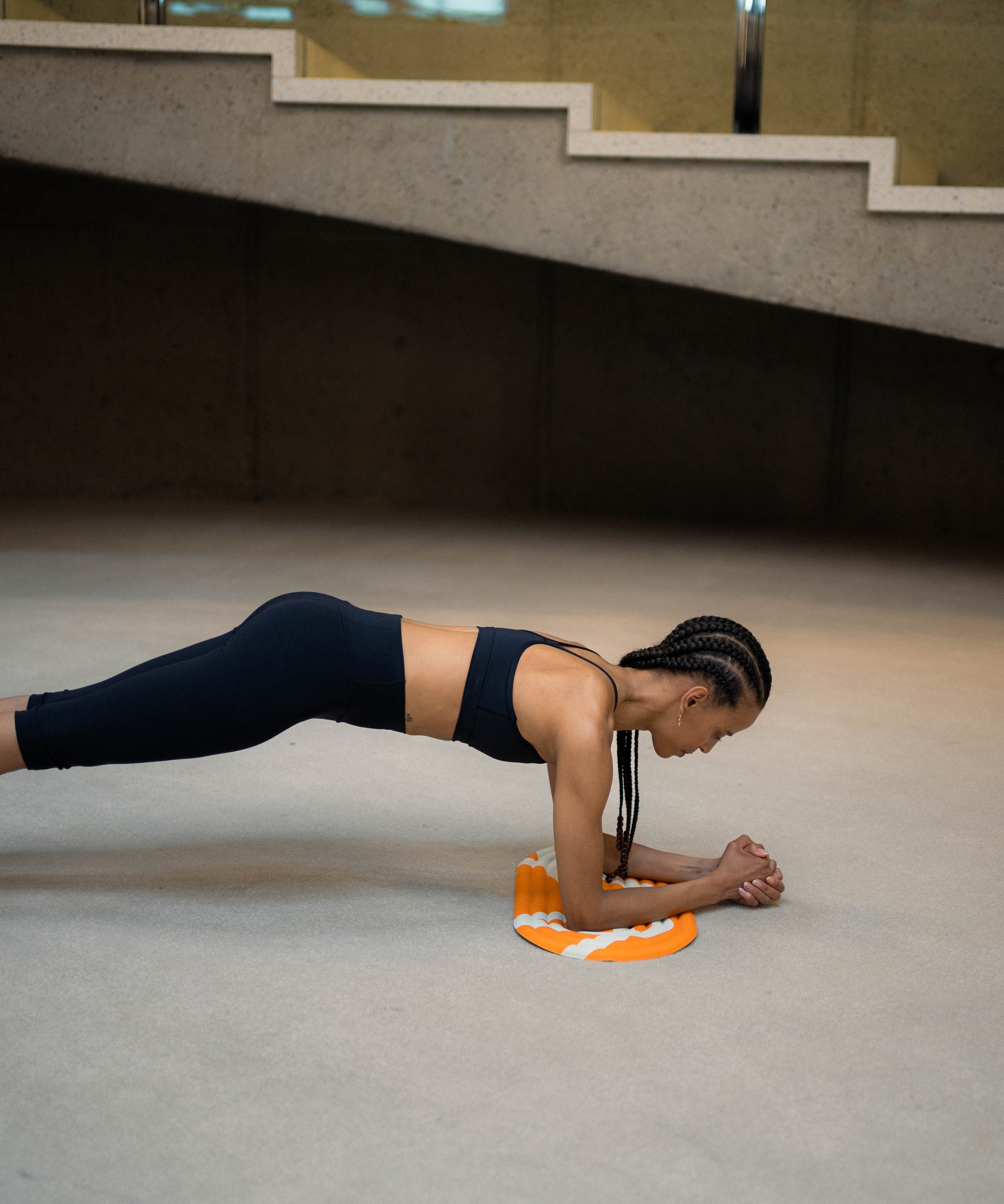 Gainage avec pad de confort Galé Hercule Studio Bari orange et écru, soutien ergonomique zones sensibles, design vibrant durable