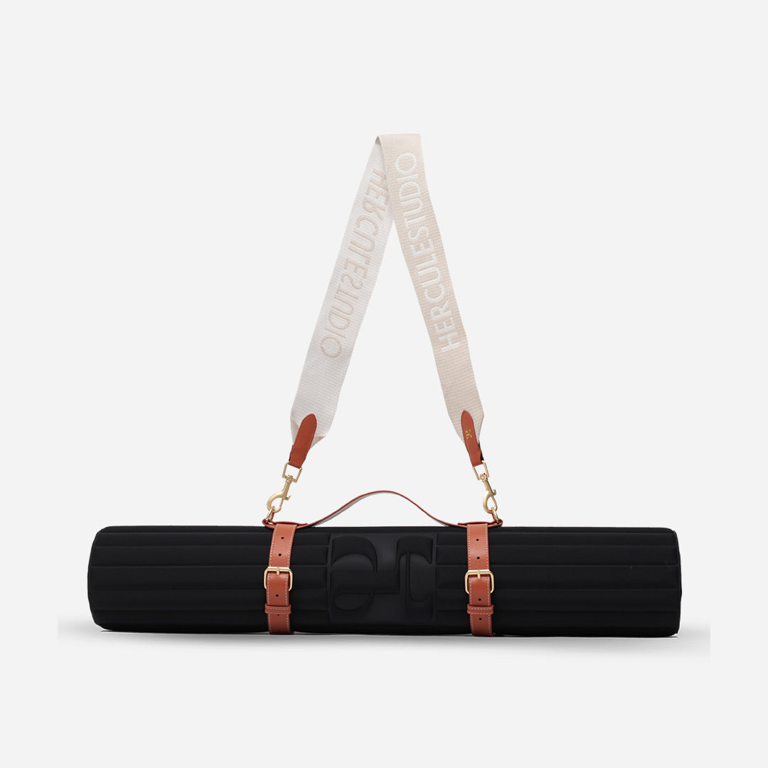 Sangle de transport pour tapis d'exercice modèle soca couleur beige et camel packshot visuel global