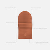 Tapis de sol pour le fitness le yoga et le pilates de la marque hercule studio modèle archy couleur terre cuite packshot semi déplié avec éléments de réassurance