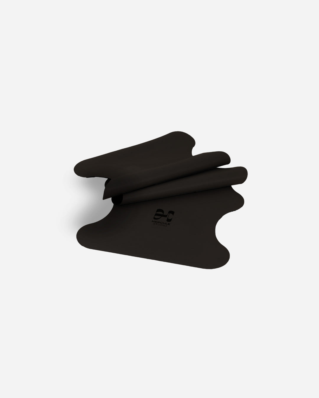 Tapis de sol pour le yoga de la marque hercule studio modèle mar couleur outrenoir packshot semi déplié