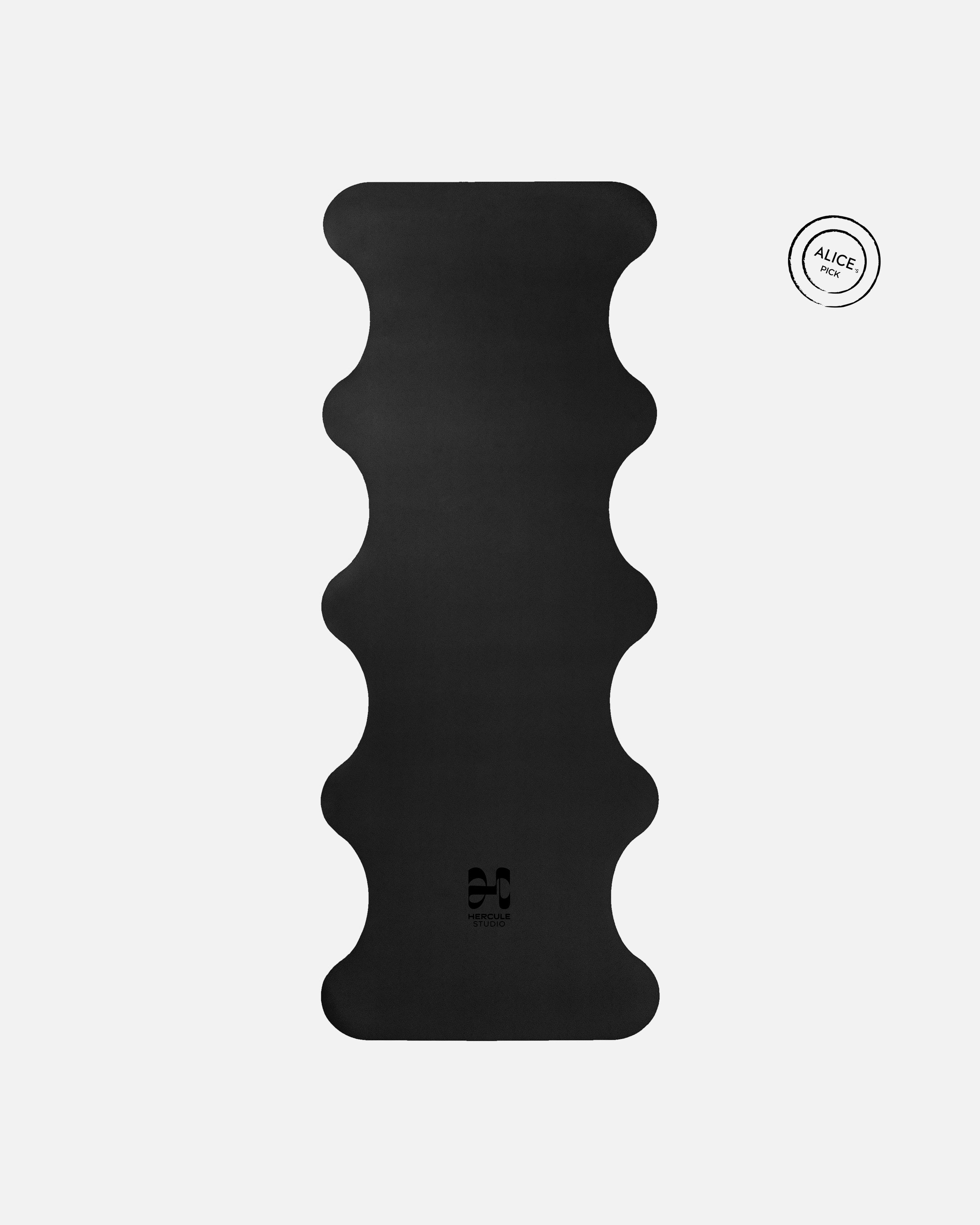 Hercule Studio Midnight Black yoga mat unrolled, natural rubber PVC-free, strong grip for vinyasa and hatha sessions