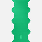 Hercule Studio Golf Green yoga mat unrolled, natural rubber PVC-free with wavy edges, strong grip for yoga practice
